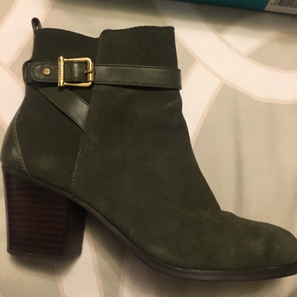 Olive Suede C.Wonder classic moto booties